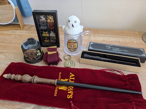 Harry potter merchandise and - potter,