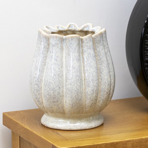 Round ceramic scalloped - ceramic, vase