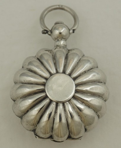 Fluted sovereign case - fluted,