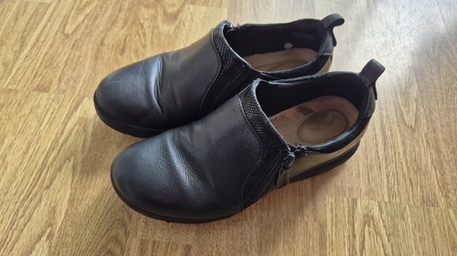Clarks black nursing shoes