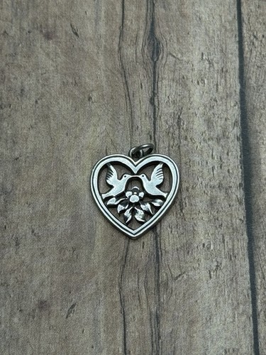 Retired james avery lovebirds - james,