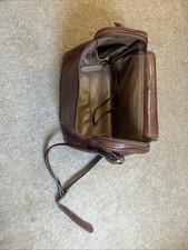 Leather Handbag — Women’s Used Shoulder Bag — Large with Zipped Inner Pocket