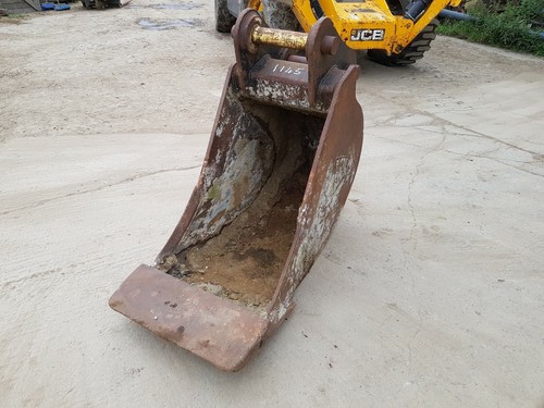 600mm excavator trenching - 600mm,