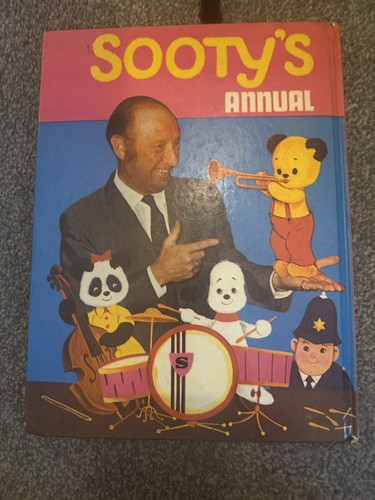 Vintage sooty annual 1972 - sooty’s,