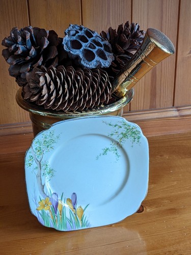 Royal albert crown china - albert,