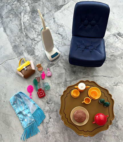 Sindy table hoover chair and - table,, hoover,