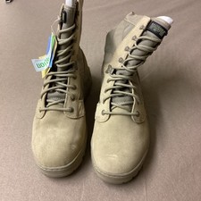 Size UK 9 Medium Magnum