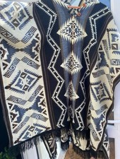 Peruvian Poncho L