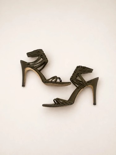 Gucci strappy leather sandal - gucci,