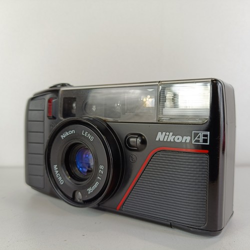 Nikon l35 af3 - nikon, point