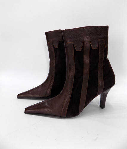 Pointed toe boots high - high, heel