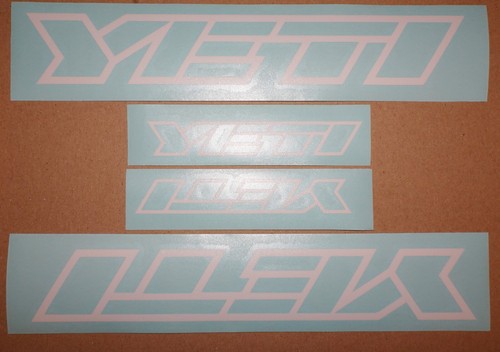 Yeti white outline only - white,