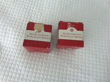 Past Times Hand -Painted Porcelain Boule trinket box