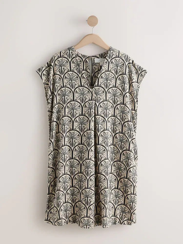 Next black white palm print - next,