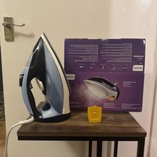 Philips Azur 7000 Series Steam Iron - 50g/min Continuous Steam DS7020/20