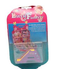 Slide Petra Little Family