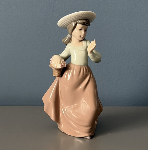 Nao lladro figure - nao, by