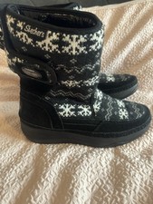 Sketchers boots size 5 tone