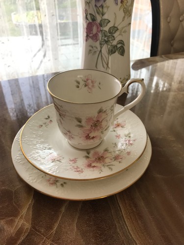 Royal albert bone china - albert, tea