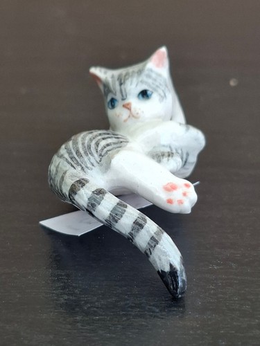 Witney store mini cat - store,