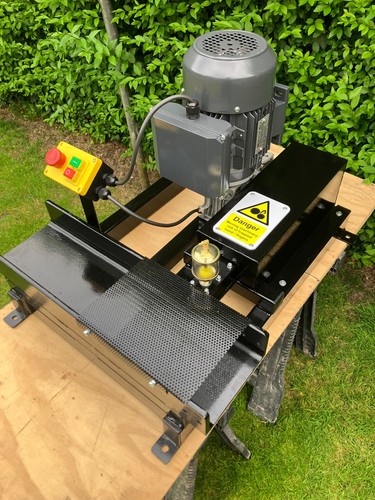 Benchtop kindling machine - kindling,