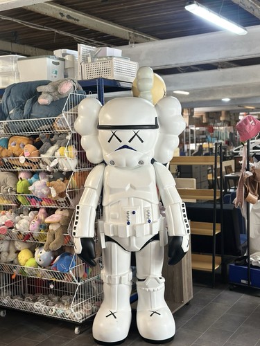 Kaws trooper statue - statue, large