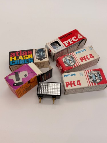 Vintage camera flash cubes job - camera,
