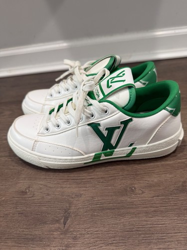Louis vuitton green - , logo