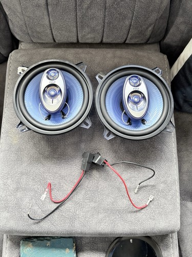 Pyle way speakers - 3,