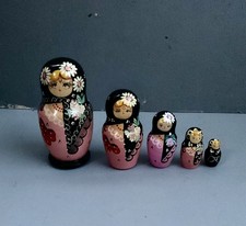 Set of 5 Russian Nesting