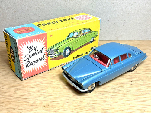 Corgi 238 jaguar saloon - 238,