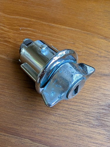 Viva boot lock vauxhall - hb,