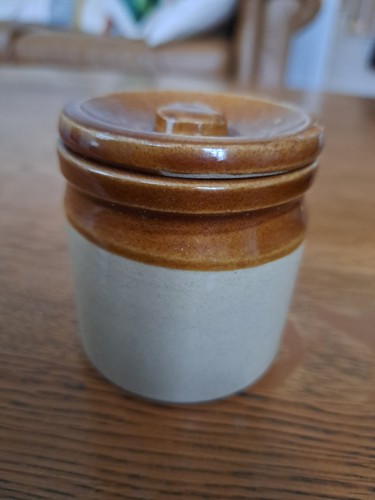 Ceramic preseeve jam pot - or,