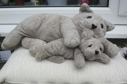 Lovely pair quarry critters - ,