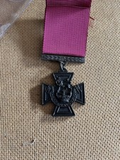 VC THE VICTORIA CROSS FULL SIZE MEDAL & RIBBON REPRODUCTION/COPY