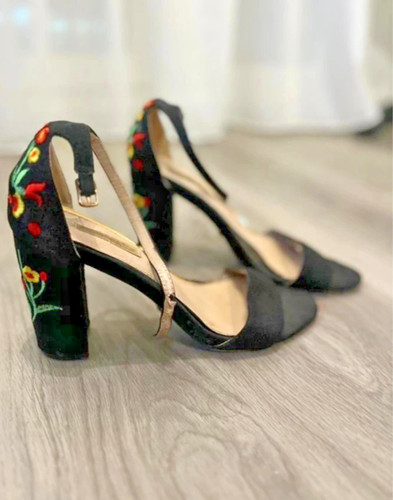Suede embroidery black block