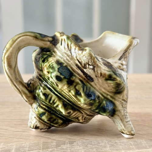 Vintage majolica style - majolica, conch