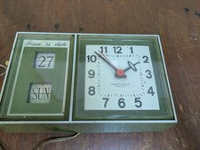 Westlox Electric Time N Date Flip Clock Wall Mount Avocoda Green Vintage