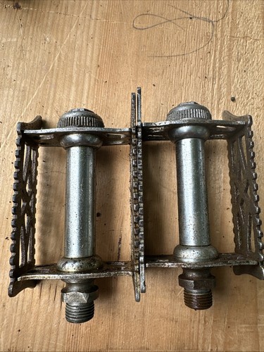 Vintage bike pedals - vintage,