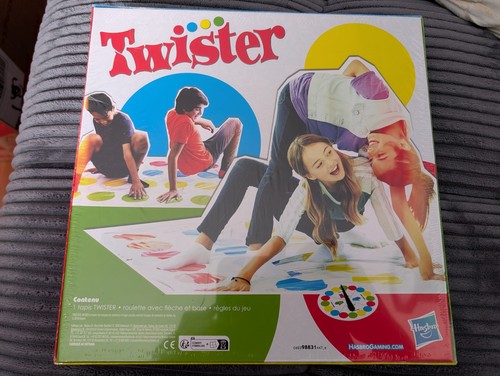 Hasbro twister board - hasbro, game