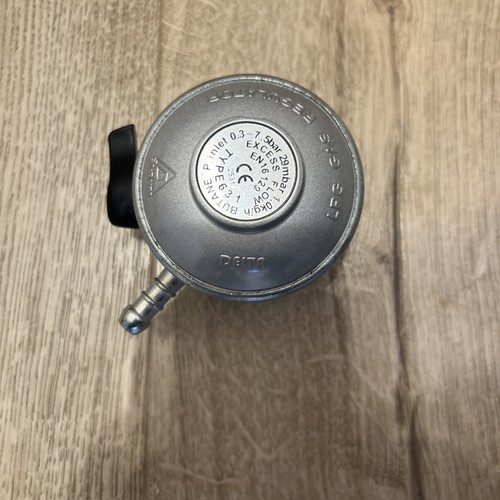 Butane clip gas regulator - on,