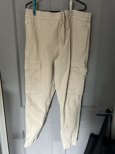 Zara men beige cargo - zara,
