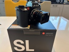 Leica SL3 AND Summilux  35mm