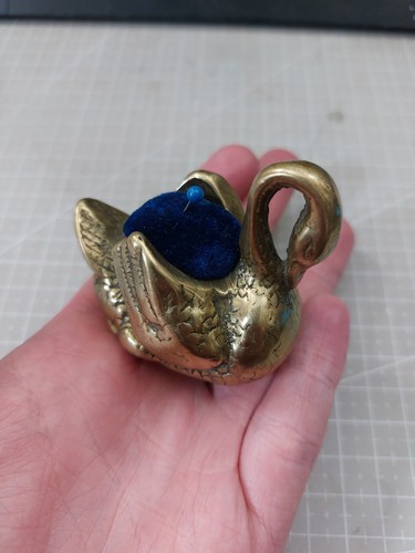 Vintage brass swan pin cushion - brass,