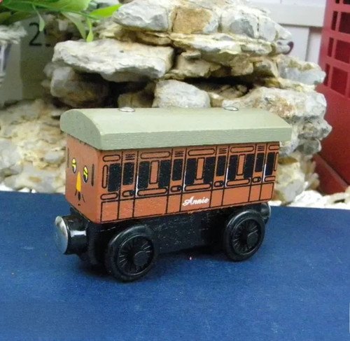 Annie wooden magnetic train - wooden,