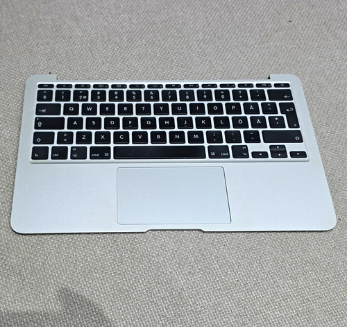 Apple macbook a1465 silver - a1465,