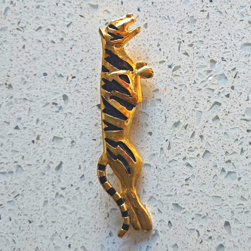 Gold tone metal tiger - gold,