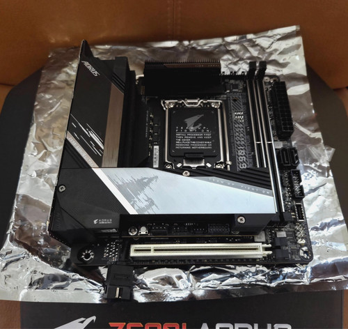 Gigabyte z690i aorus - gigabyte, ultra