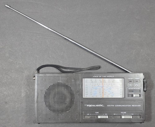 Vintage realistic 360 - am, fm