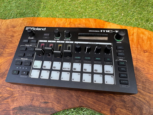 Roland 101 digital - mc-101,